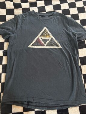 Youth medium under armour tshirt